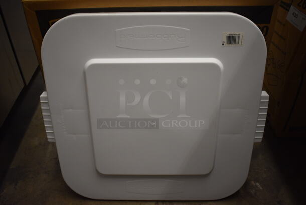 5 BRAND NEW IN BOX! Rubbermaid White Poly Trash Can Lids. 24.5x21x1.5. 5 Times Your Bid!