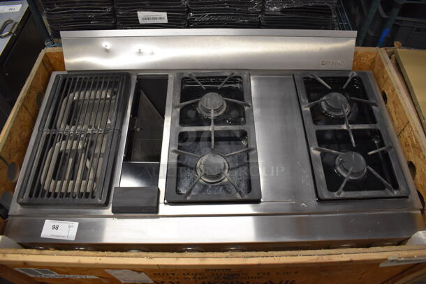 BRAND NEW SCRATCH AND DENT! Jenn Air JGD8348CDP17 Stainless Steel Gas Powered 4 Burner Range w/ Charbroiler. 47x27x16