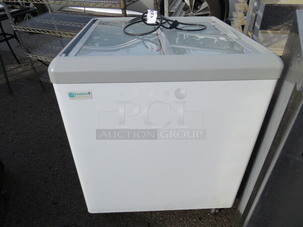 One Excellence Industries Dual Dipping Cabinet On Casters. 115 Volt. Model# HB-6HCD. 28X28X33.5