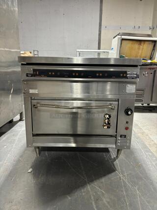 Amazing!! Montague model 136XLB/M14-14.0 Legend Heavy Duty Induction Range with gas oven
