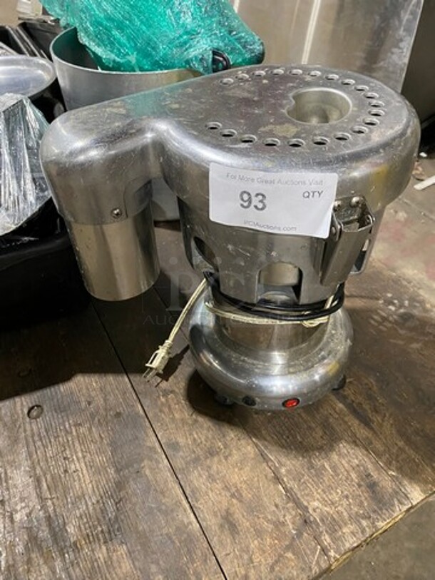 Commercial Countertop Electric Powered Juicer! All Stainless Steel! Model: WFA3000 110V