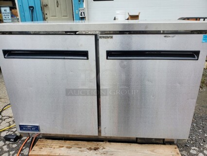 Arctic Air 2 Door Under-Counter  Refrigerator
Good Working Condition