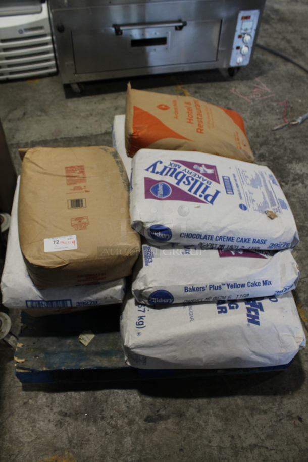 PALLET LOT of 9 Bags Including Chocolate Creme Cake Base, Flour, Domino Icing Sugar.