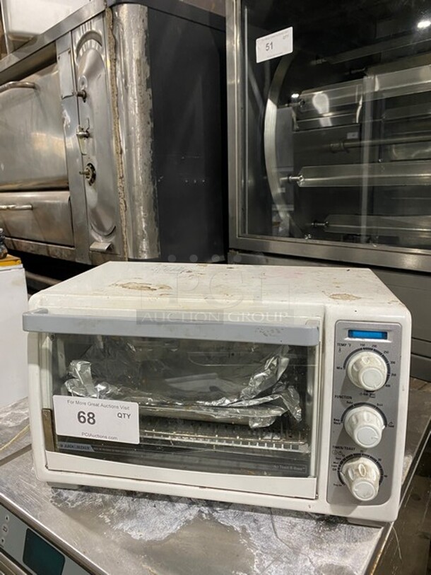 Black & Decker Commercial Countertop Toast-Bake-Broil Toaster Oven! 120V! Model: 3099249! - Item #1145703