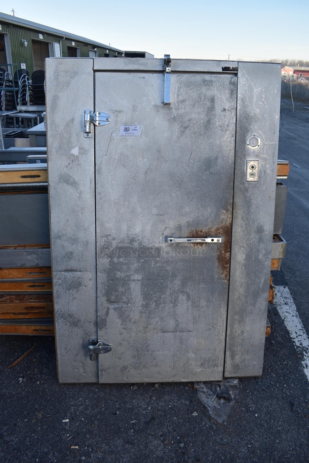 Norlake 6'x6'x7.5' SELF CONTAINED Walk In Box w/ Floor, Norlake CPF100DC-A Condenser and Copeland Compressor. 208/230 Volts, 1 Phase.