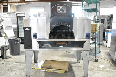 2019 Bakers Pride FC-516 Metal Commercial Natural Gas Powered Il Forno Pizza Oven on Metal Legs. 140,000 BTU. 