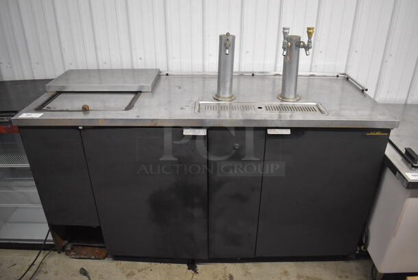 True TDD-3CT Metal Commercial Direct Draw Kegerator w/ 2 Beer Towers. 115 Volts, 1 Phase. 69x27.5x52. Tested and Working!