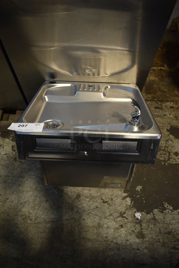 BRAND NEW SCRATCH AND DENT! Halsey Taylor Stainless Steel Commercial Wall Mount Water Fountain.