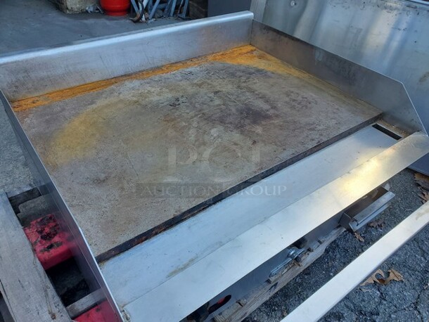 Southbend  HDG-36  Natural Gas 36" Countertop Griddle!!
