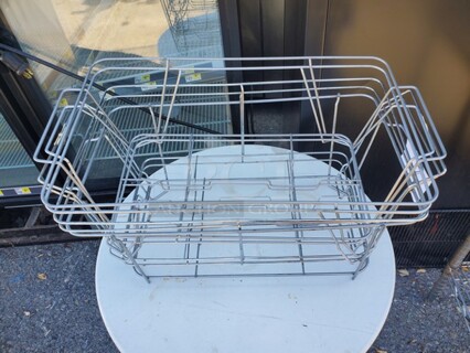 Lot of 5 Wire Chafing Racks
(5xBid)