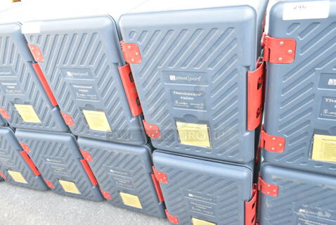 4 Plast Port Thermocase P600M Poly Portable Catering Case. 4 Times Your Bid!