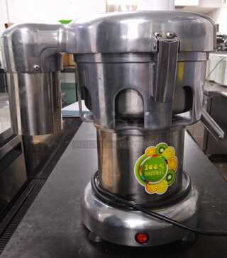 Prepline JUICEFASTER1000 Commercial 1/2 HP Electric Juice Extractor
