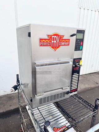 Perfect Fry PFC5700 Commercial Ventless Countertop Deep Fryer - 208V, 5.7 kW 1 Phase Tested and Working