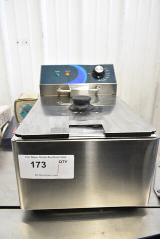 BRAND NEW SCRATCH AND DENT! 2023 Hoocoo FRY-10L Stainless Steel Commercial Countertop Electric Powered Fryer w/ Lid and Fry Basket. 120 Volts, 1 Phase.