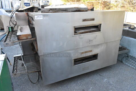 2 Blodgett MG-32 Stainless Steel Commercial Natural Gas Powered Conveyor Pizza Ovens. 150,000 BTU. 2 Times Your Bid. 