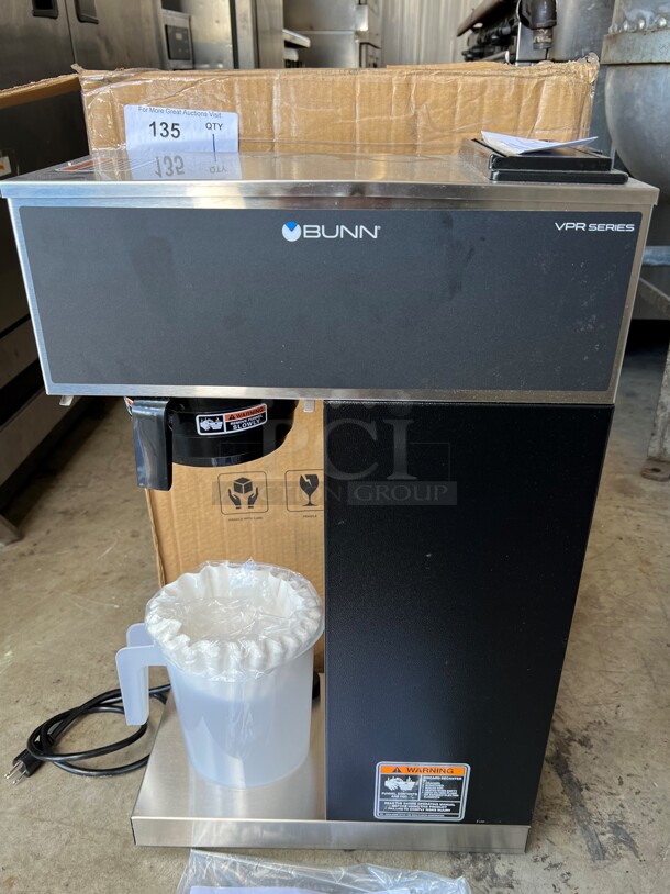 BRAND NEW SCRATCH AND DENT! 2022 Bunn Model VPR-APS Stainless Steel Commercial Countertop Coffee Machine w/ Poly Brew Basket and Poly Pitcher. 120 Volts, 1 Phase. 16x8.5x26