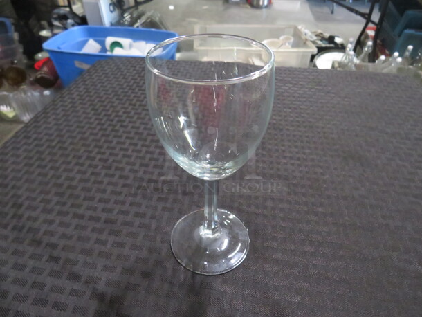 Stem Wine Glass. 10XBID