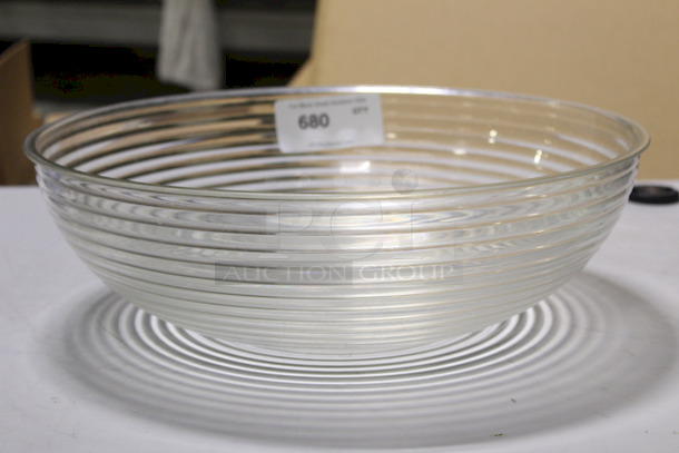 VERY NICE! Camwear 18" Ribbed Round Bowl - 20 1/5 qt Capacity, Clear