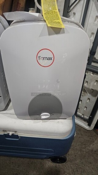 Eemax EMT4 Electric Mini Tank Water Heater - 4.0 gallon 120V, Plug-In