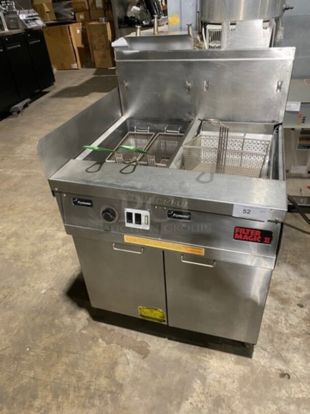 Frymaster Commercial Natural Gas Powered Deep Fat Fryer With Side Dumping Station! With Metal Frying Baskets! With Back Splash! All Stainless Steel! On Casters! Model: FM145ESC SN: 0204GH0013