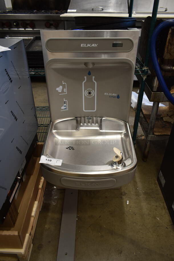 BRAND NEW SCRATCH AND DENT! Elkay Wall Mount Water Fountain w/ Bottle Filler