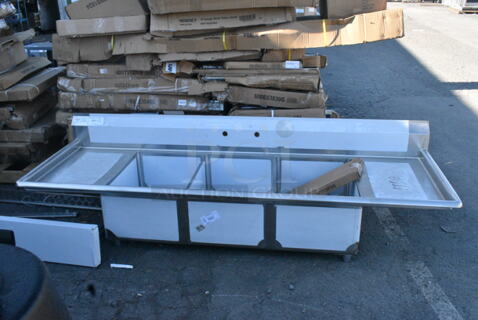 BRAND NEW SCRATCH AND DENT! Steelton 522CS31824LR Stainless Steel Commercial 3 Bay Sink w/ Dual Drain Boards. Bays 18x24. Drain Boards 16x26