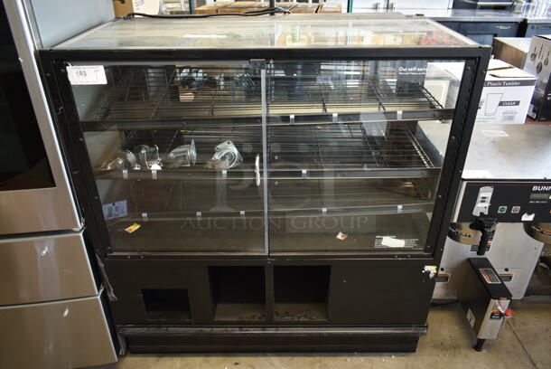 Metal Floor Style Refrigerated Deli Display Case Merchandiser. Tested and Working!