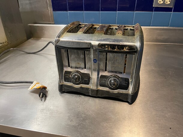 Proctor Silex GTO3 4 Slice Commercial Toaster with 1 3/8" Slots - 120V, 1650W NSF Tested and Working!