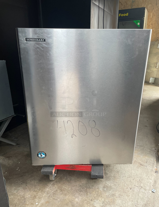 Hoshizaki KM-901MRH with URC-9F, Cresent Cuber Icemaker, Remote Cooled