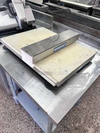 Excellent Condition Somerset SDS-130 Dough Docking Station Prevents Dough Bubbling 