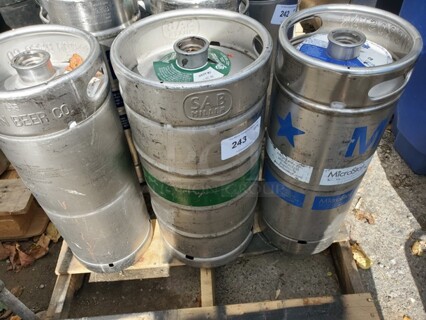 Lot of (2) 5.16 Gallon and (1) 7.75 Gallon Kegs
*Empty