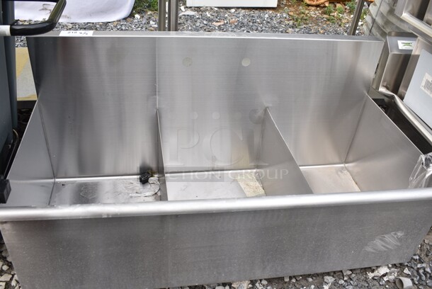 BRAND NEW SCRATCH AND DENT! Stainless Steel Commercial 3 Bay Sink. No Legs. 