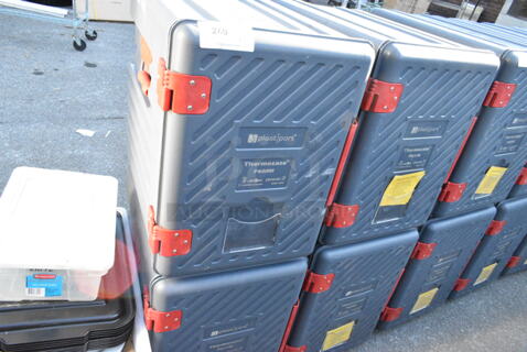 4 Plast Port Thermocase P600M Poly Portable Catering Case. 4 Times Your Bid!