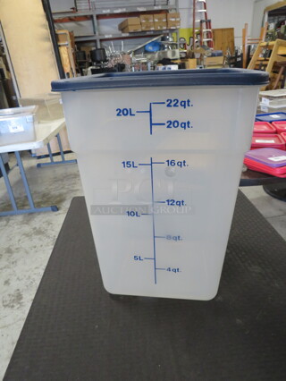 One 22 Quart Food Storage Container With Lid.