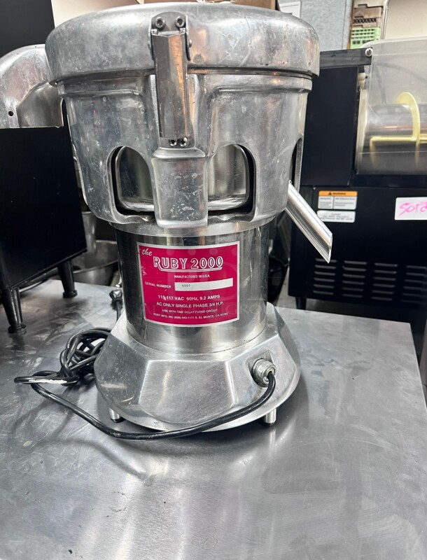 Working Ruby 2000 Heavy Duty Commercial Juicer, Used Very Good Condition 115 Volt 