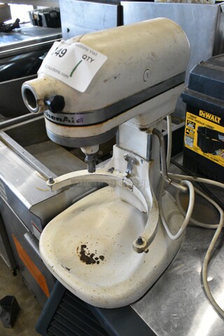 Hobart KitchenAid Metal Countertop Planetary Dough Mixer. Appears to Be a 6 Quart. Tested and Working!