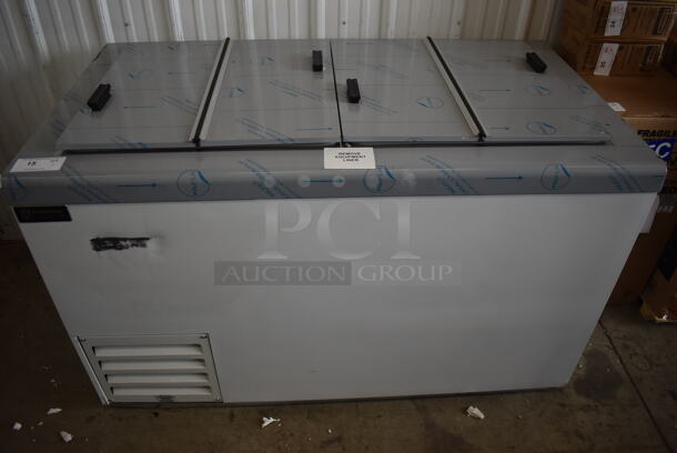 BRAND NEW SCRATCH AND DENT! Excellence HFF-8HC 54" Flip Lid Ice Cream Dipping Cabinet 115 Volts, 1 Phase. Tested and Working!