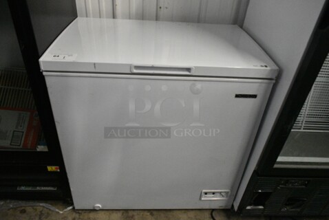 Thomson TFRF710-G-SM Metal Chest Freezer. 115 Volts, 1 Phase. Tested and Working!