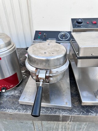 Gold Medal 5020 Giant Waffle Cone Baker w/ 8" Danish Grid & Push Button Controls, 120v Tested and Working