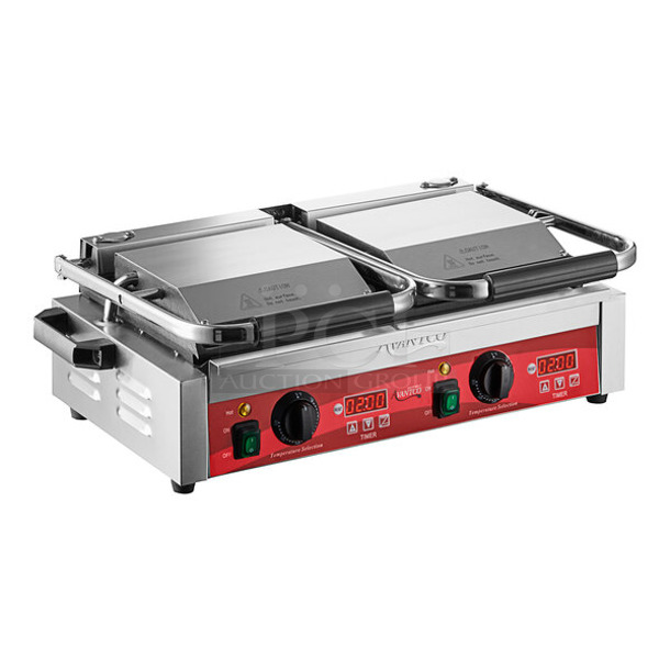 BRAND NEW SCRATCH AND DENT! 2023 Avantco PG400ST Stainless Steel Commercial Countertop Dual Panini Sandwich Grill with Timer, Smooth Plates, and 19 5/8" x 9 1/8" Cooking Surface. 120 Volts, 1 Phase. Tested and Working!