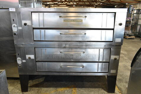 2 Bakers Pride Y600 Stainless Steel Commercial Natural Gas Powered Single Deck Pizza Oven. 140,000 BTU. 2 Times Your Bid! 