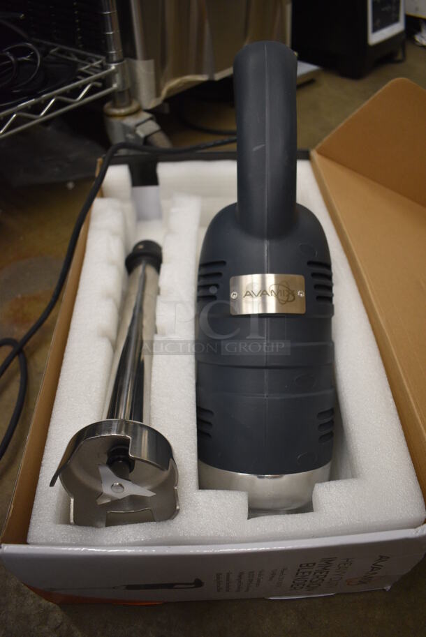 BRAND NEW SCRATCH AND DENT! AvaMix 928IBHD16 16" Stainless Steel Commercial Heavy-Duty Variable Speed Immersion Blender. 120 Volts, 1 Phase. 9x10x32. Tested and Working!