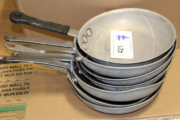 AWESOME VALUE! Browne 5813828 8" Non-Stick Aluminum Frying Pan w/ Solid Silicone Handle. 7x your Bid