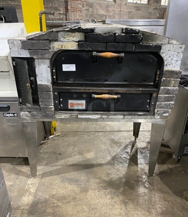 Marsal Commercial Natural Gas Powered Single Deck Pizza/ Baking Oven! All Stainless Steel! On Legs! Model: MB236 SN: 5672