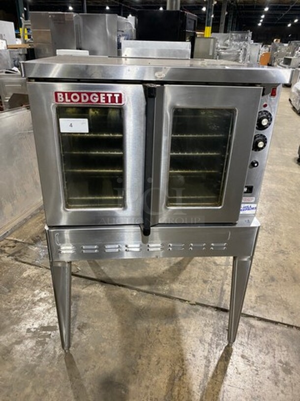 WOW! LATE MODEL! Blodgett Commercial Natural Gas Powered Convection Oven! With View Through Doors! Metal Oven Racks! All Stainless Steel! On Legs! Working When Removed! 