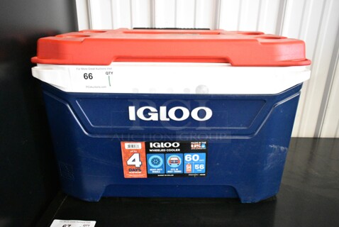 Igloo Wheeled 60 Quart Cooler. 