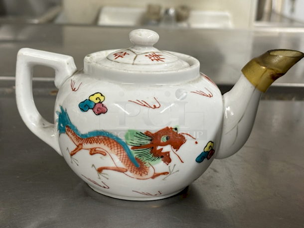 (1) Small 1960's Red Drago Chinese Teapot Famille Rose Hand Painted Dragons with Gold Accents. 