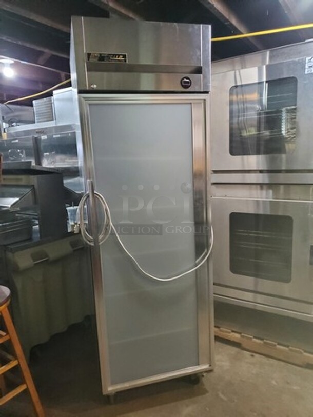 TRUE Single Door Refrigerator 115V 27X30X83 On Casters, Tested & Working, Like New! - Item #1123638
