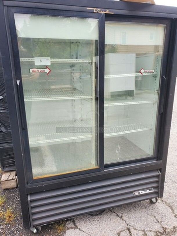 True 2 Door Merchandiser Refrigerator
Good Working Condition
On Casters - Item #1140730