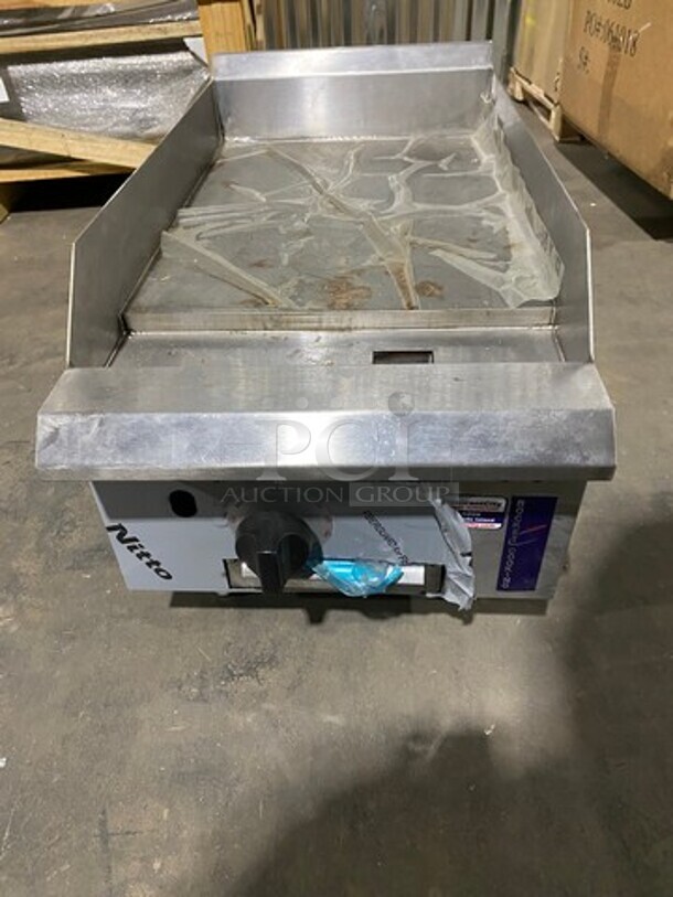 WOW! NEW! Rocket Commercial Countertop Gas Powered Flat Top Griddle! With Back And Side Splashes! All Stainless Steel! On Legs! Model: RCPGT15GCT